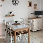 T2 Avec Piscine Vallee Du Tarn Apartment